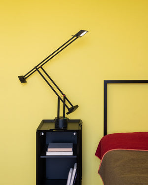 Adjustable Counterweight Table Lamp | Tizio