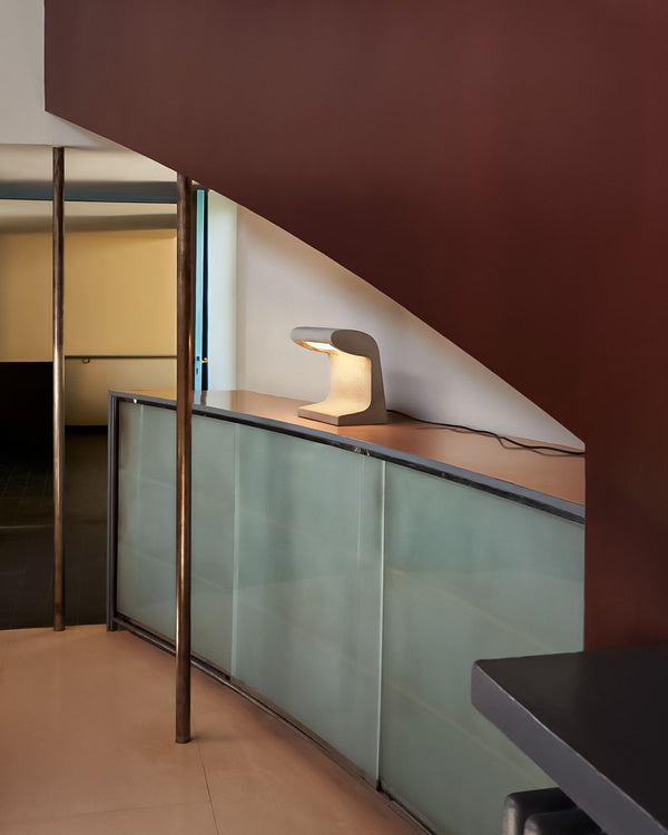 Scroll Concrete Table Lamp | Borne Beton Petite