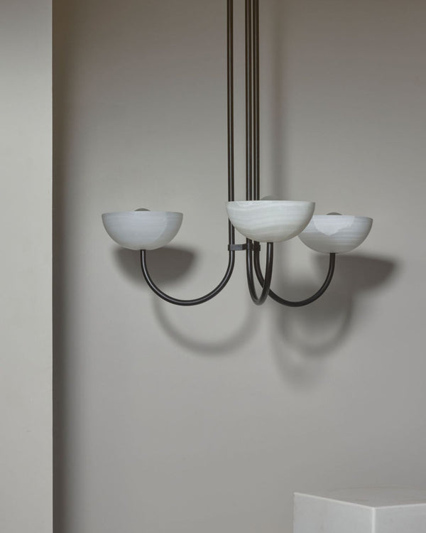 White Onyx / Small / Brushed Black