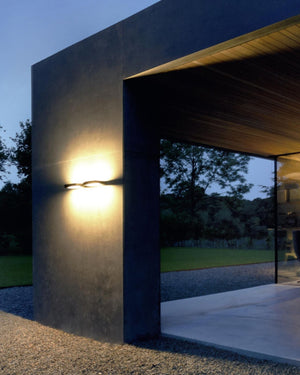 Sleek Aluminium Horizontal LED Wall Light - Lighting Collective