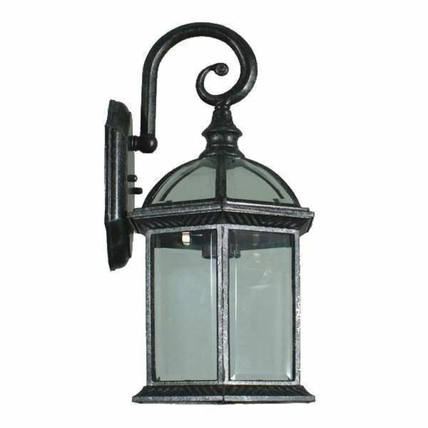 Traditional Exterior Wall Light